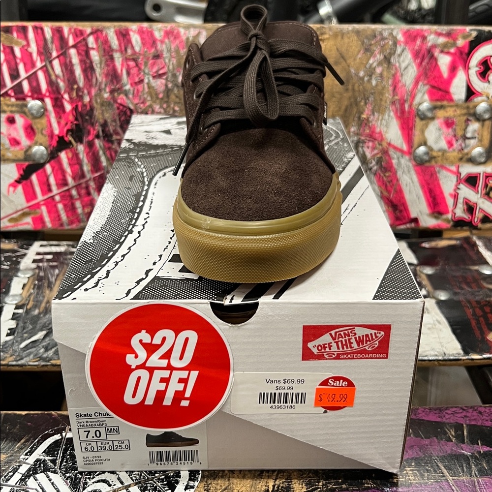 Vans Chukka Low Skate Shoes men’s 7